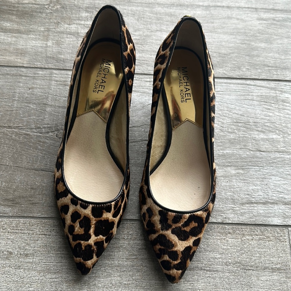 Michael kors size 8 kitten heel leopard print